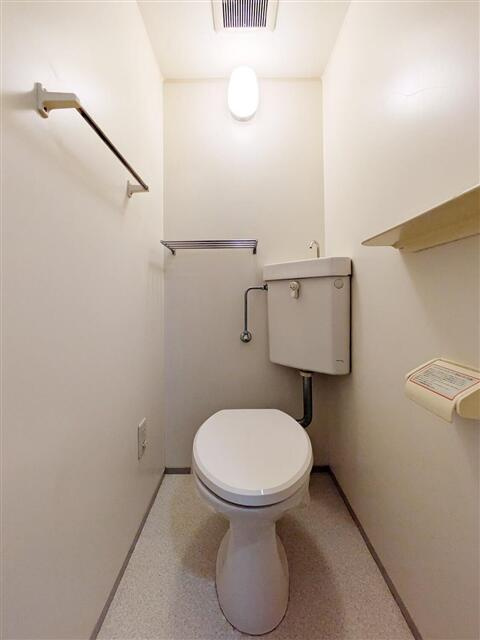 川崎市麻生区上麻生６丁目の賃貸マンションのトイレ