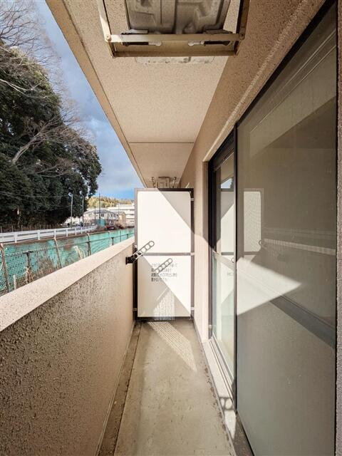 川崎市麻生区上麻生６丁目の賃貸マンションのバルコニー