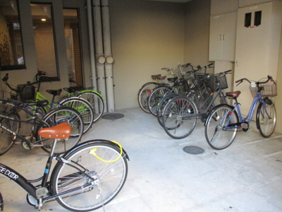 【その他共用部分】 | エスティライフ新大阪 | 自転車置き場です