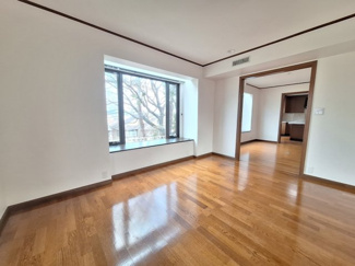 【居間・リビング】 | 夙川　殿山町　貸戸建 | ゆったり過ごせる居間です