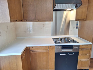 【キッチン】 | 夙川　殿山町　貸戸建 | コンロと換気扇は新しいものに交換済み