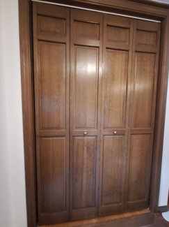 【玄関】 | 夙川　殿山町　貸戸建 | クラッシックな雰囲気のシューズボックス