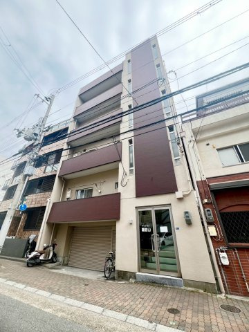 マンション諏訪山の外観
