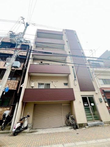 マンション諏訪山の外観