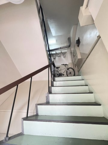 マンション諏訪山のエントランス