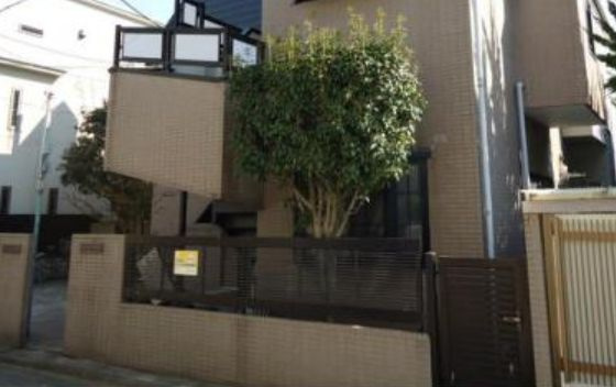 サンクレアAのエントランス