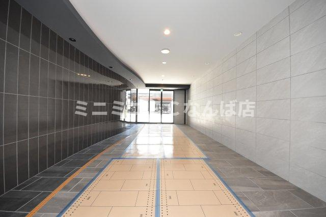 セレニテフラン難波のエントランス