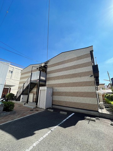 レオパレスウグイス