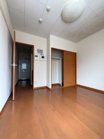 レオパレスＮｏｒｔｈ六甲の居間・リビング