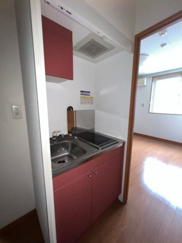 レオパレスＮｏｒｔｈ六甲のキッチン