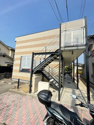 レオパレスフルールの外観