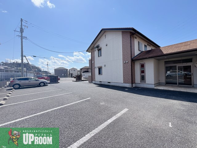 レジデンス花の駐車場