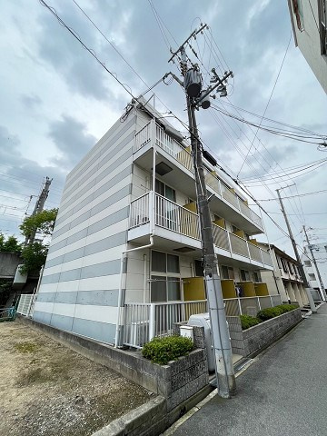 レオパレスTRYの外観