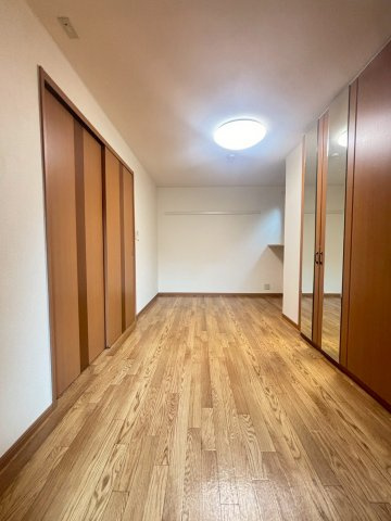 ユートピアの寝室