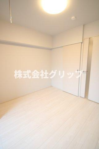 RELUXIA横濱吉野町Ⅲの洋室