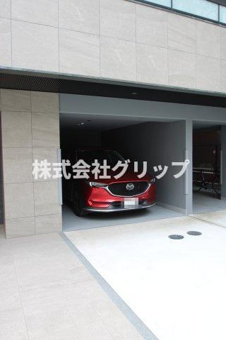RELUXIA横濱吉野町Ⅲの駐車場