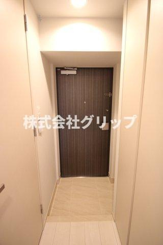 RELUXIA横濱吉野町Ⅲの玄関