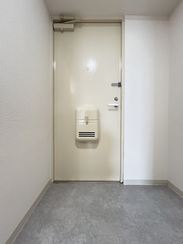 ユニーブル六甲南棟の玄関