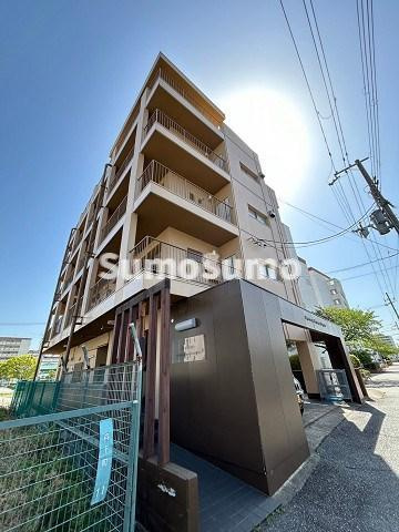 ルプリーズ西宮北口の外観
