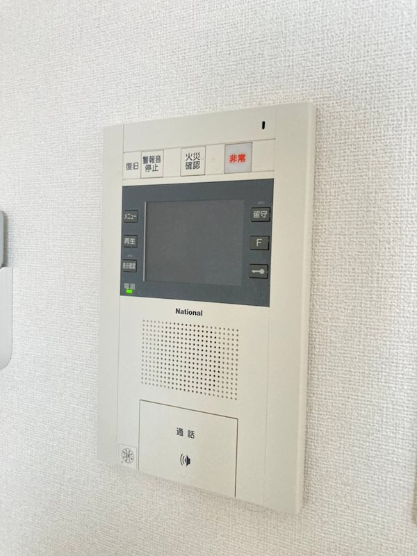 ルクレ難波のエントランス