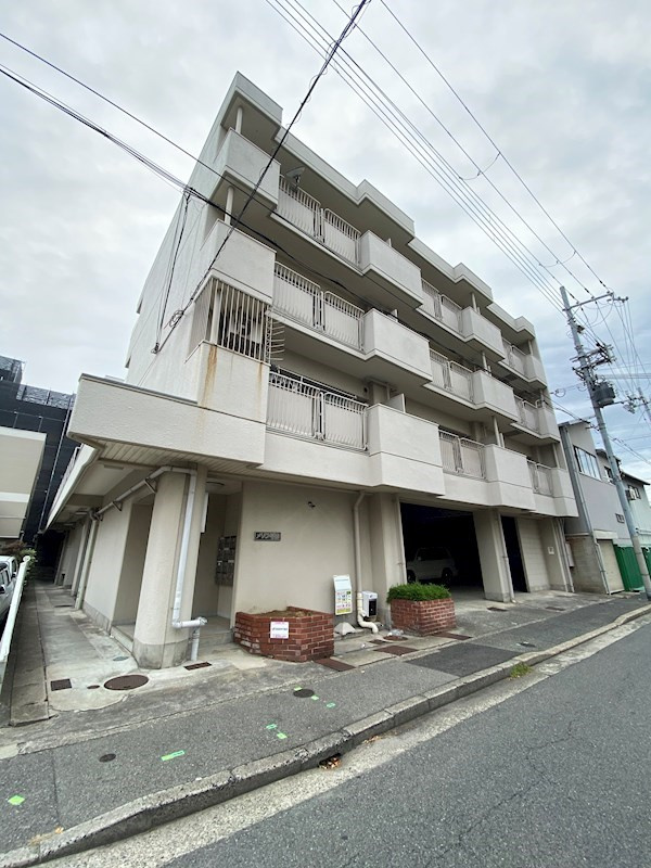 メゾン本山A・B棟の外観