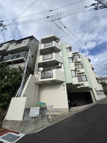 ミナトひまわりマンションの外観