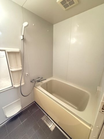 ライオンズマンション本山第5の浴室