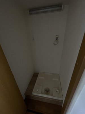 【設備】 | ハイツ小松 | 室内洗濯機置き場です
