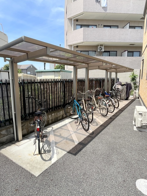 リバーサイドハイムＦのその他共用部分|★屋根付き駐輪場★