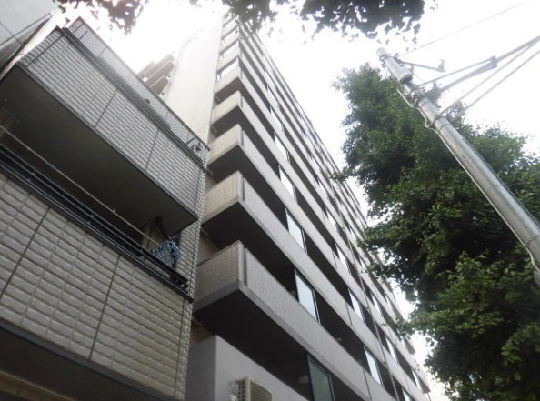 ローズガーデンの外観