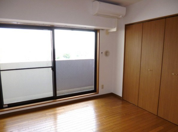 ローズガーデンの寝室