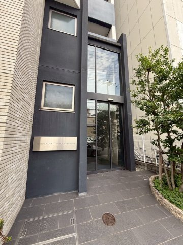 プレミアムコート谷町4丁目のエントランス
