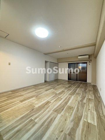 リッチライフダイコクの居間・リビング|ゆったり過ごせるリビングです