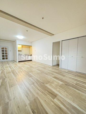 リッチライフダイコクの寝室|落ち着いた色調の寝室です