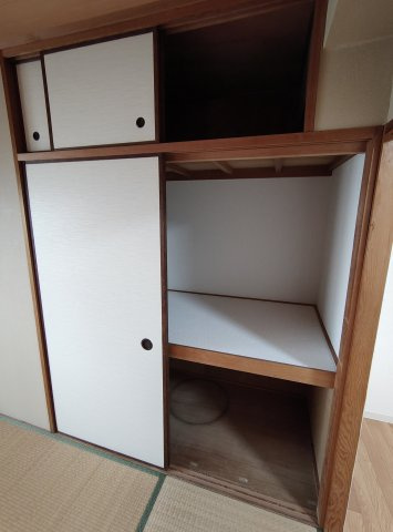 メゾン諏訪山の収納