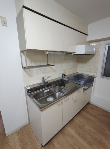 メゾン諏訪山のキッチン