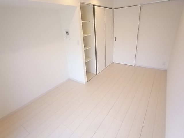 リブリ・スカイブルーライズの居間・リビング