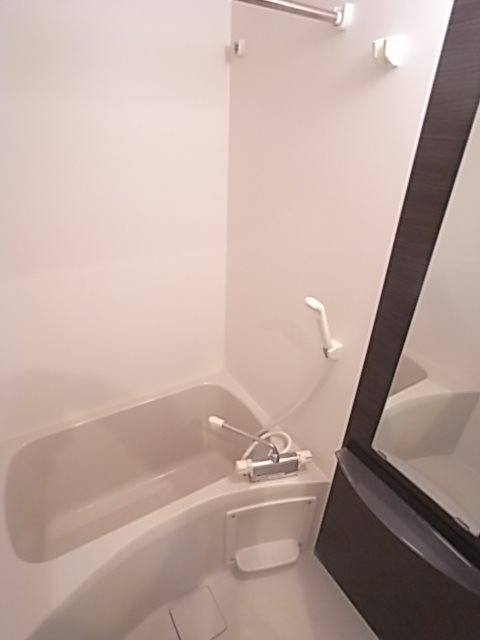 リブリ・スカイブルーライズの浴室