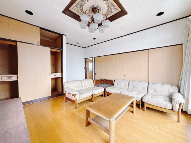 【中古戸建】桐生市堤町1丁目の洋室|■洋室｜2階各居室には収納をご用意しています♪常にお部屋を綺麗に保てます！小さなお子様も自然とお片付けができるようになるのでうれしいですよね！