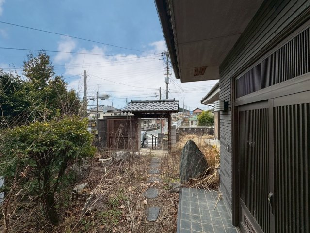 【中古戸建】桐生市堤町1丁目の外観|■外観｜土日のご見学はもちろん、平日・夜間のご案内も大歓迎です♪「今から見たい」や「仕事終わりに見たい」にもご対応できますのでお気軽にお問い合わせください♪
