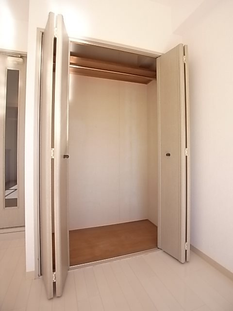 ライオンズマンション三宮東第２の収納