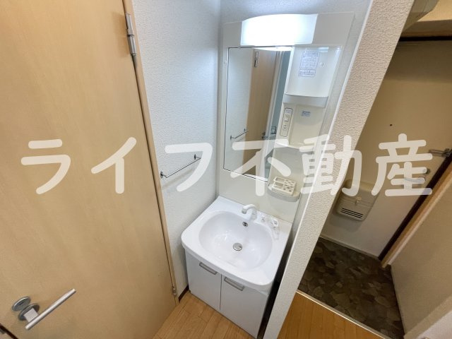 M’プラザ高井田の独立洗面台|使いやすい独立洗面台です