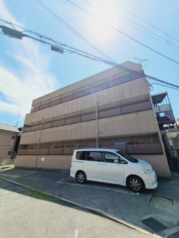 メニーローザ甲東園の外観