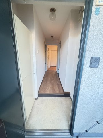 メゾン菊水の玄関