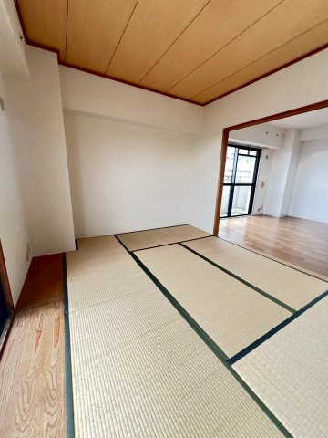 メゾン東山の和室
