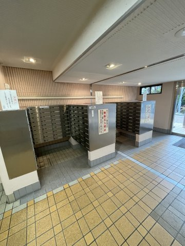 ルネ須磨のロビー