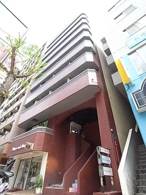 メゾンロージェの外観