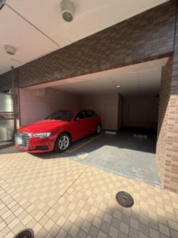 ベルエアー塚本の駐車場