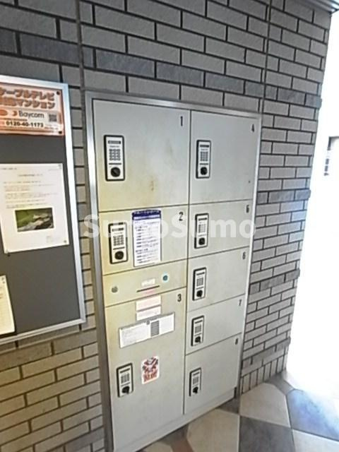 リオレスタ西宮の外観|便利な宅配ボックス完備♪