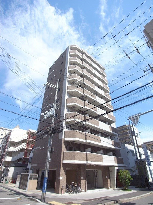ラナップスクエア湊川公園の外観